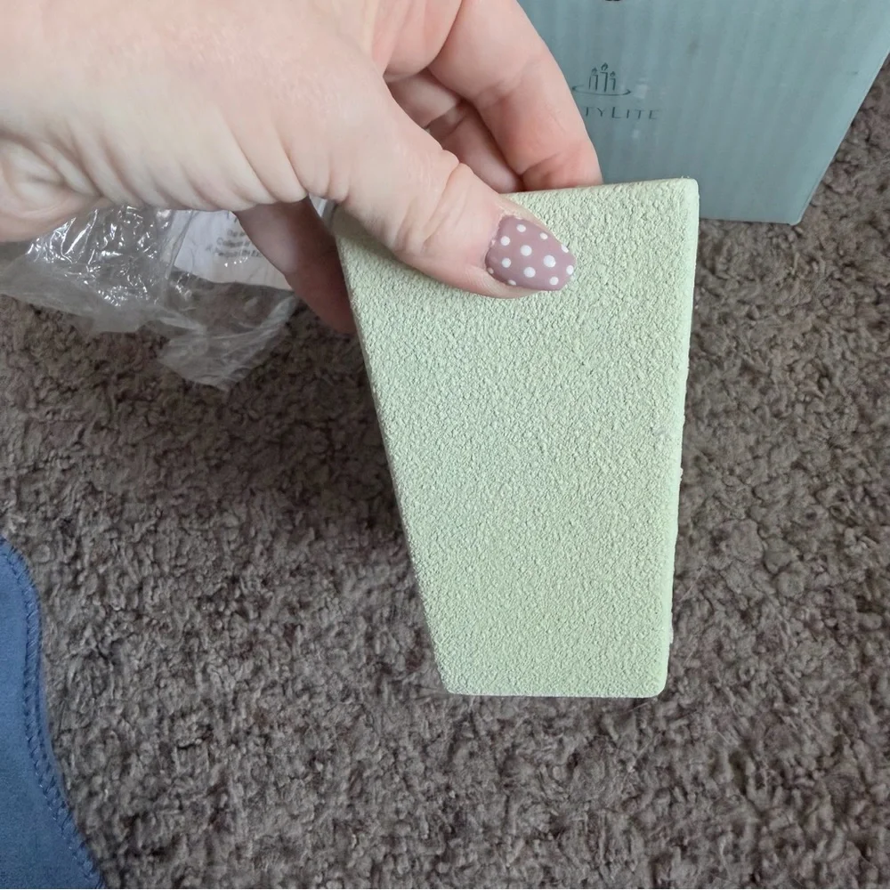 PartyLite Meadow Breeze P7059 Ceramic Square Vase in Original Box